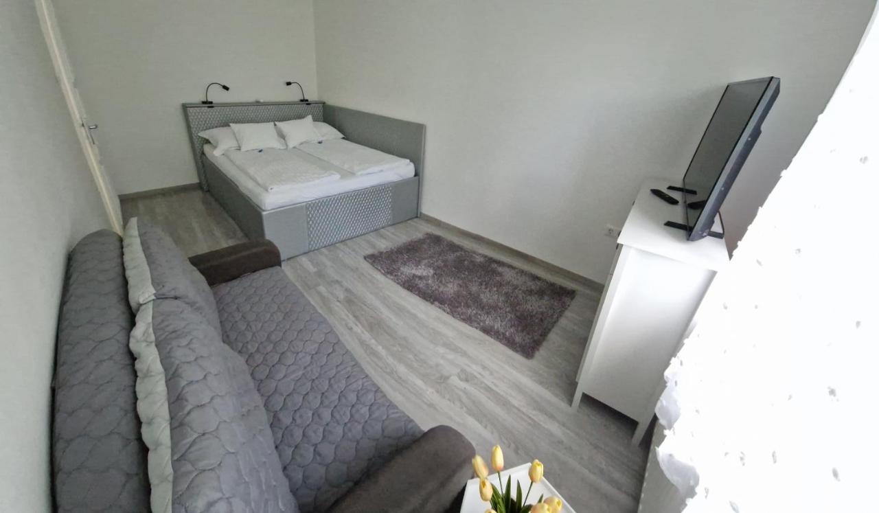 Martina Apartman ベーケーシュチャバ エクステリア 写真