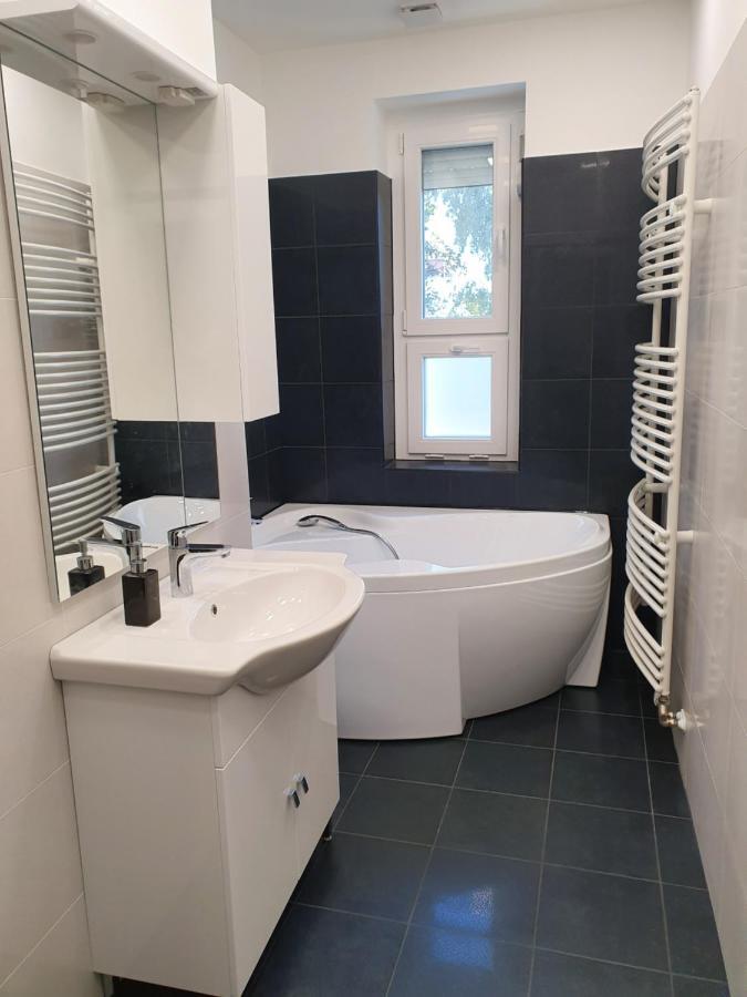 Martina Apartman ベーケーシュチャバ エクステリア 写真